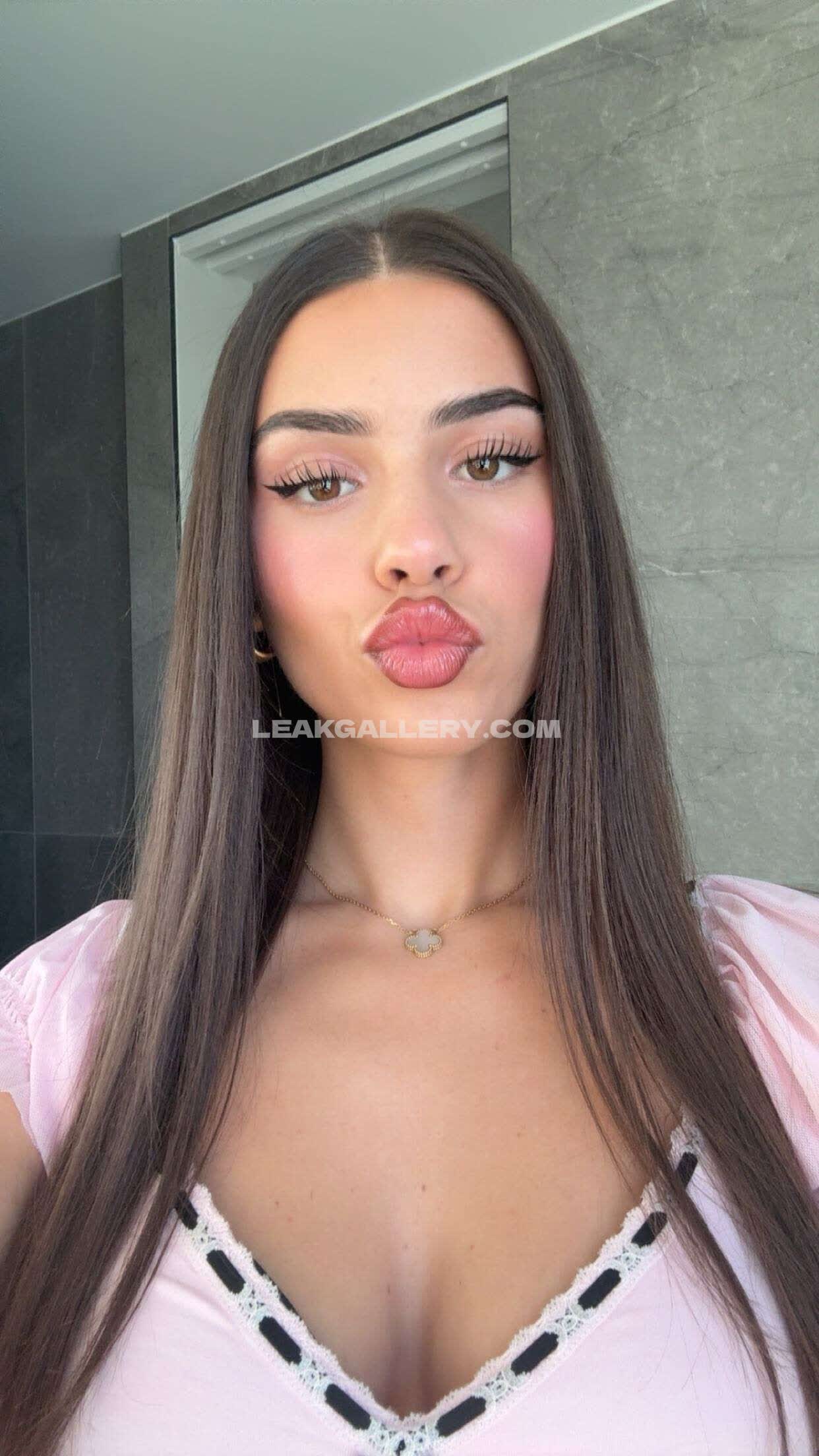 Leahhalton / leahholton Exclusive Leaked Nude OnlyFans #9251485
