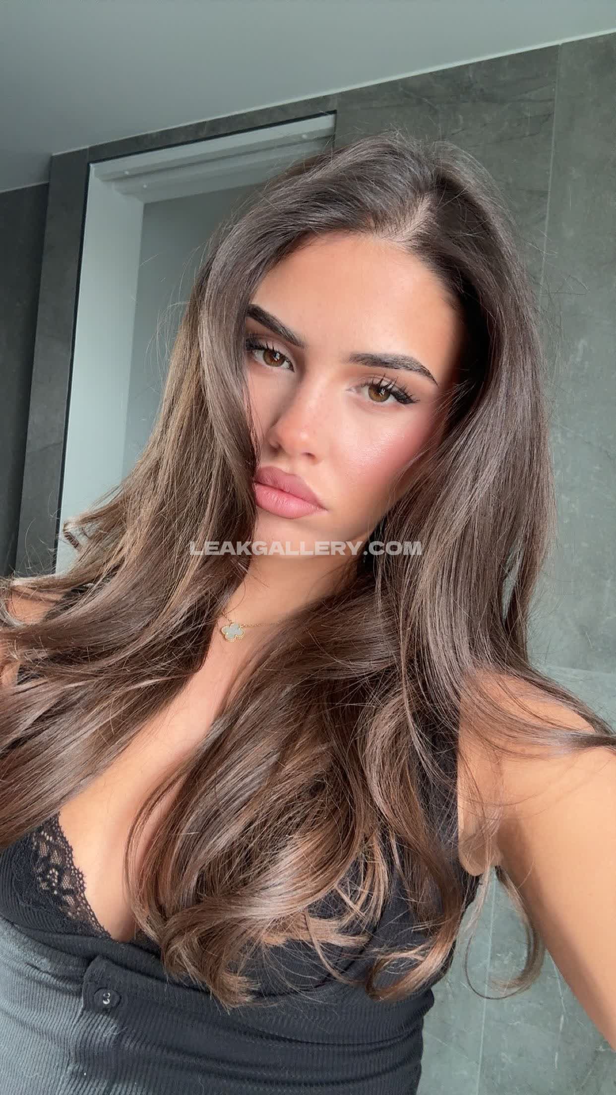 Leahhalton / leahholton Exclusive Leaked Nude OnlyFans #9256883