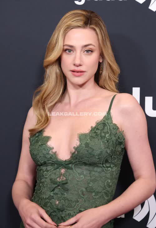 Lilireinhart Exclusive Leaked Nude OnlyFans #10913960