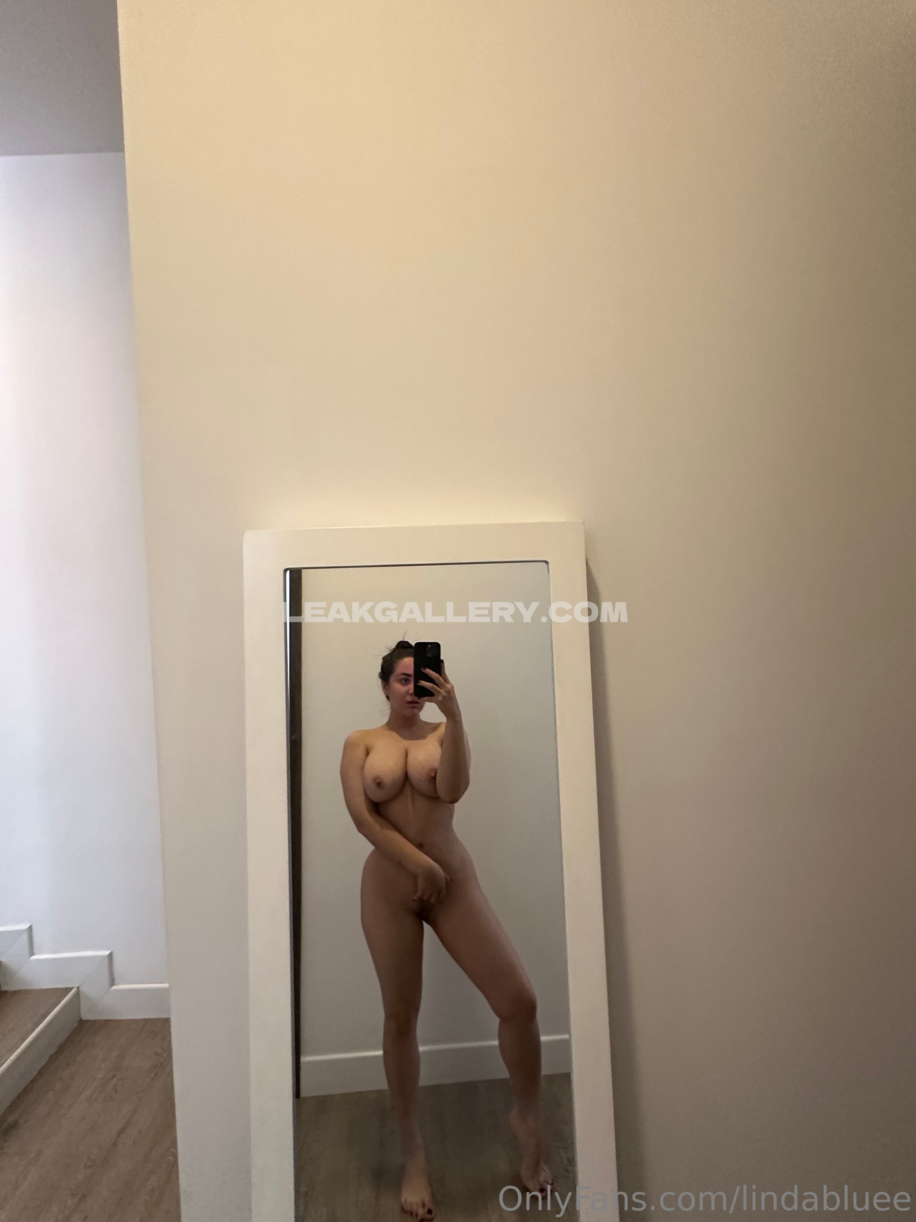 Lindabluee OnlyFans Nudi in Esclusiva Trapela #8756720