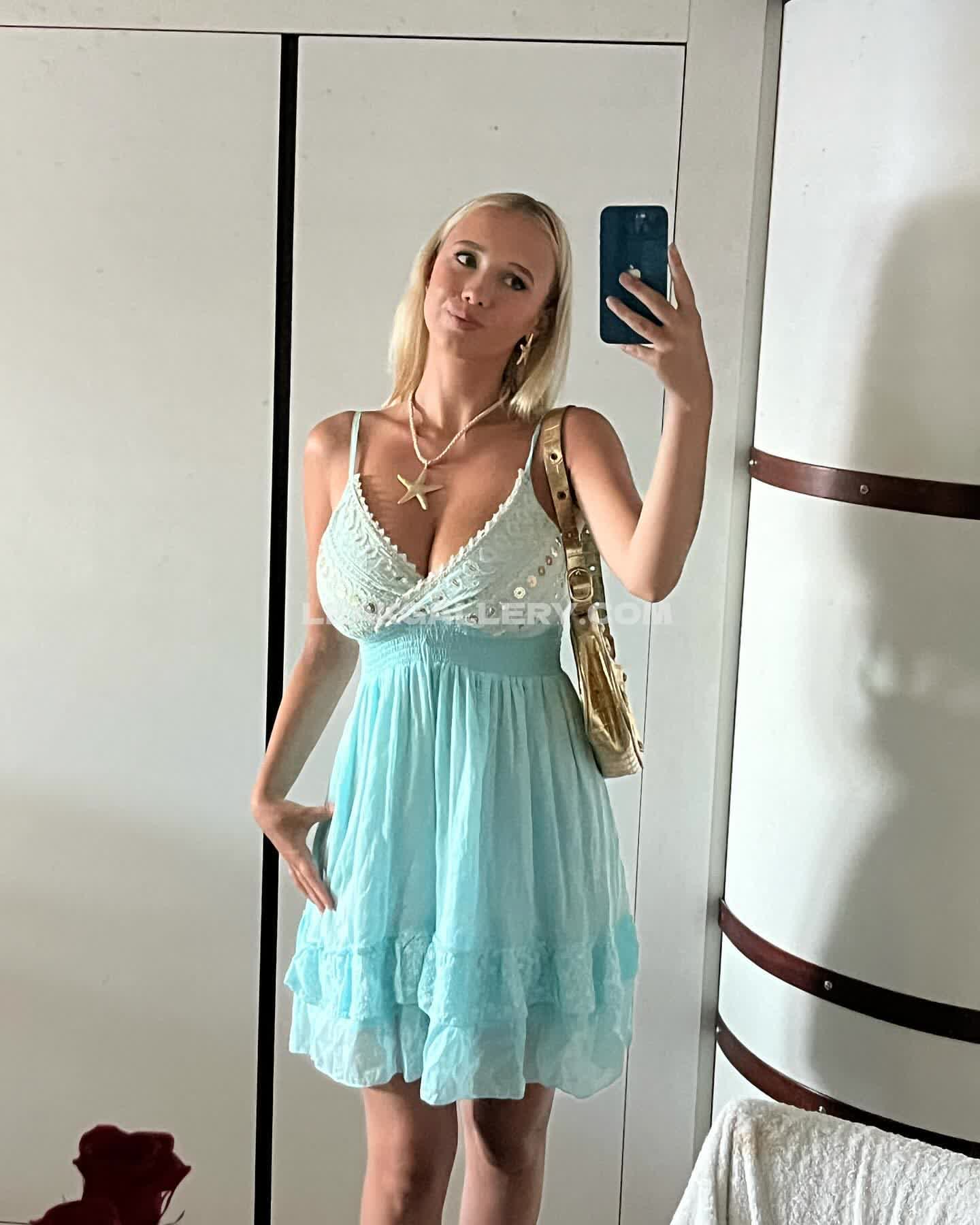 Lizzie_quinn4 Exclusive Leaked Nude OnlyFans #9493305