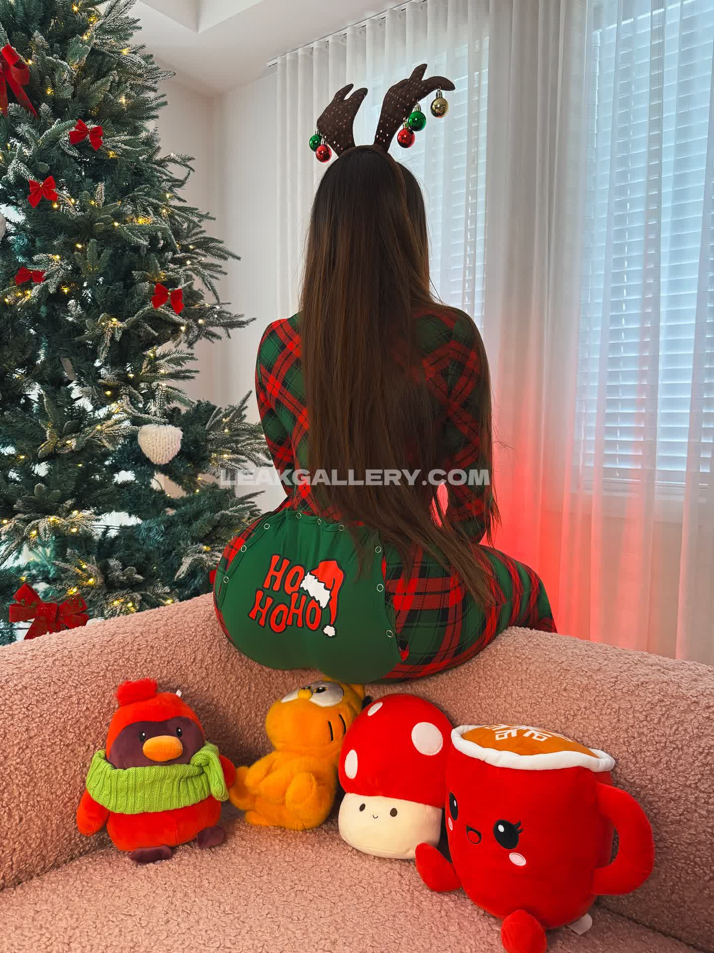 Louisakhovanski / loukhovanski Exclusive Leaked Nude OnlyFans #9011160