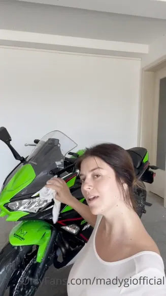 madygiofficial video thumbnail