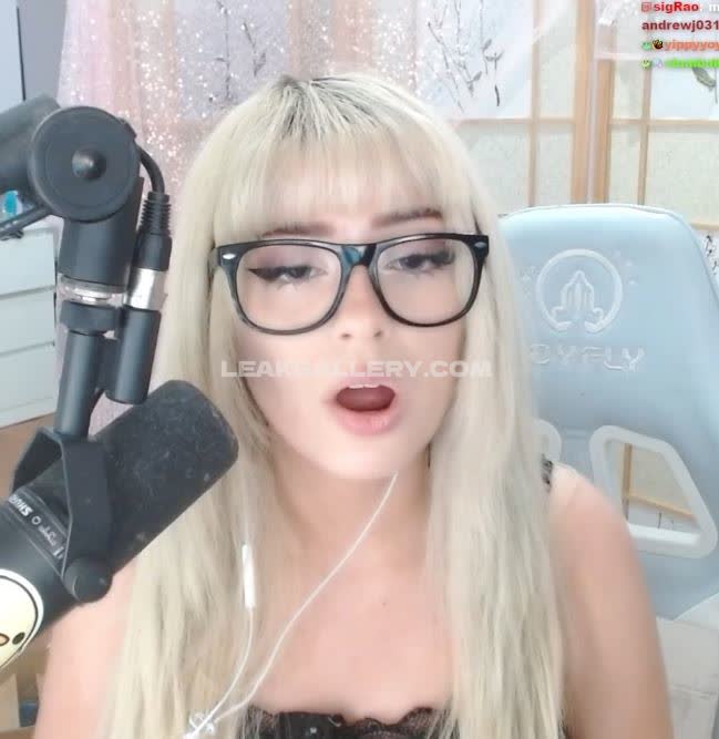Marisnot12 Exclusive Leaked Nude OnlyFans #9584615