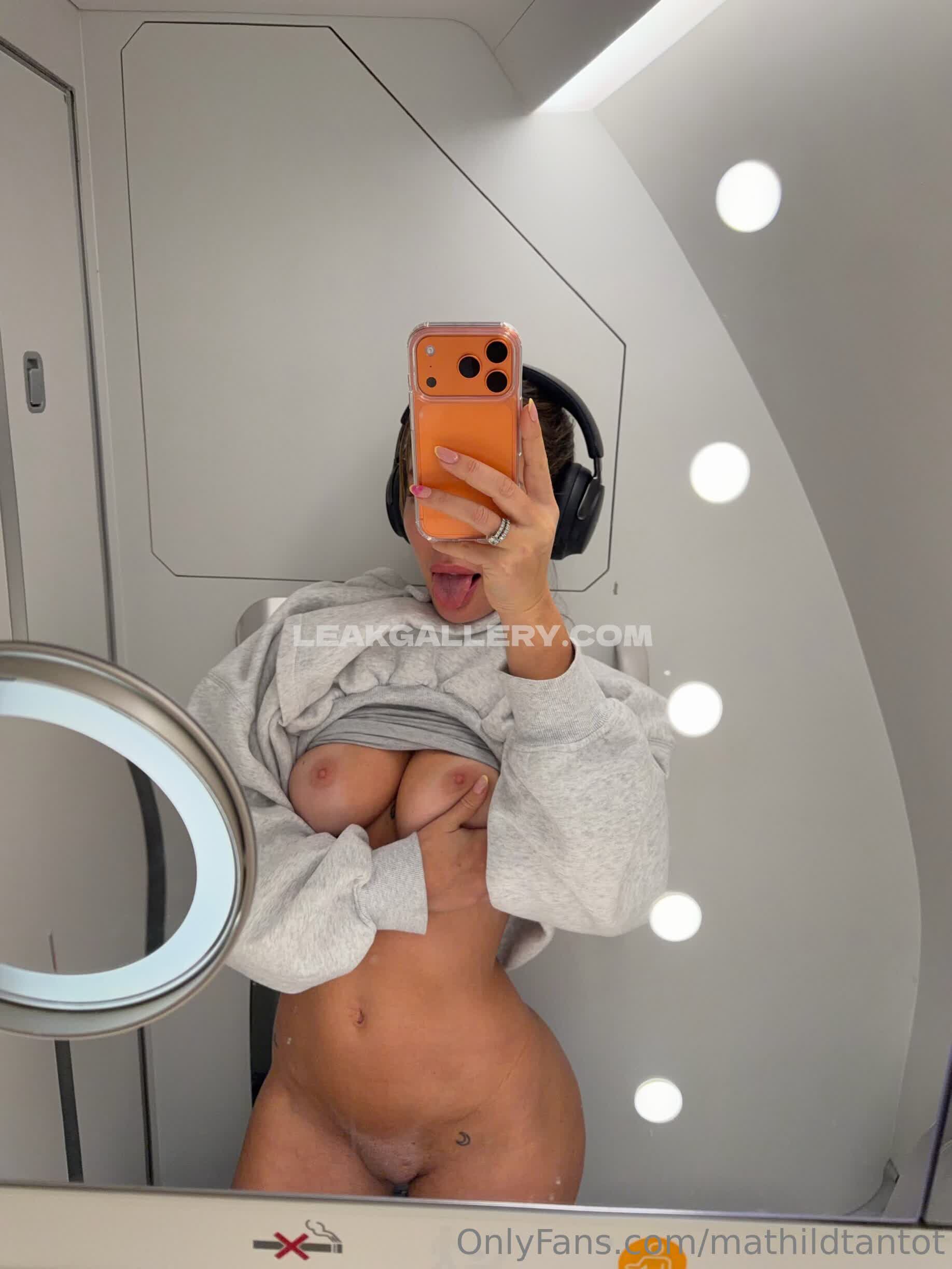 Mathildtantot Leak OnlyFans exclusif #9930900