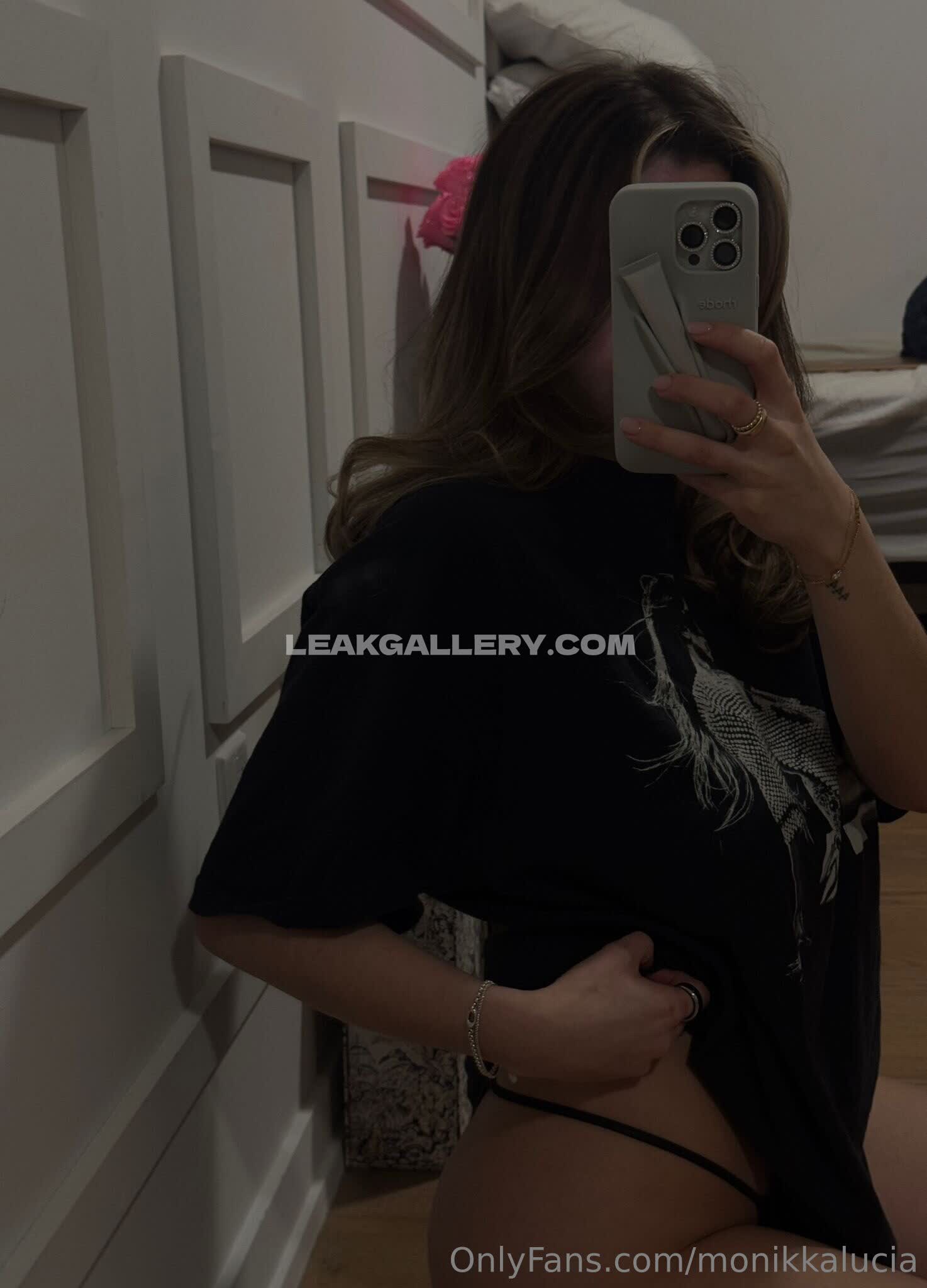 Monikkamancini Exklusiv geleakte Nacktbilder von OnlyFans #8568120