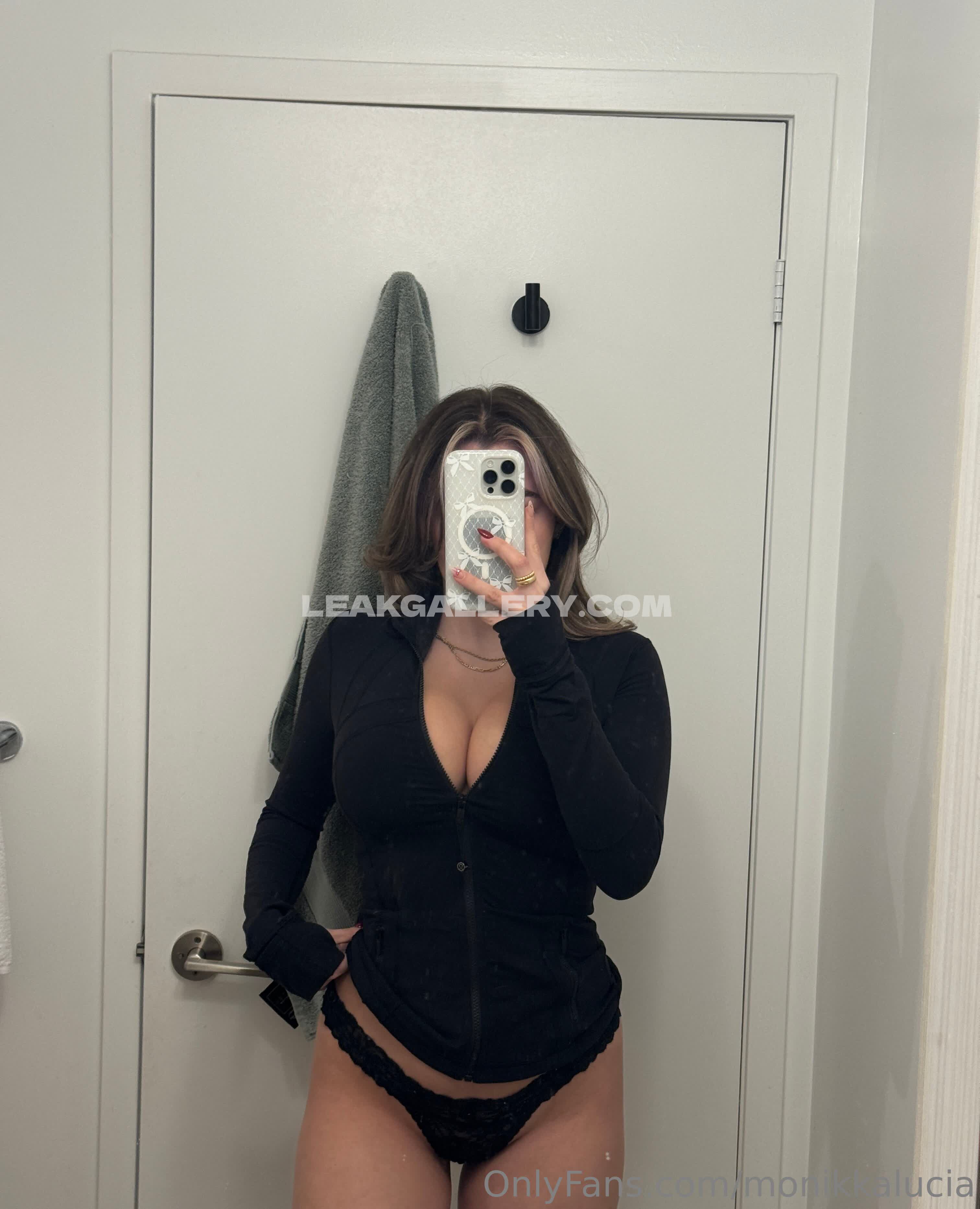 Monikkamancini Exklusiv geleakte Nacktbilder von OnlyFans #8566237