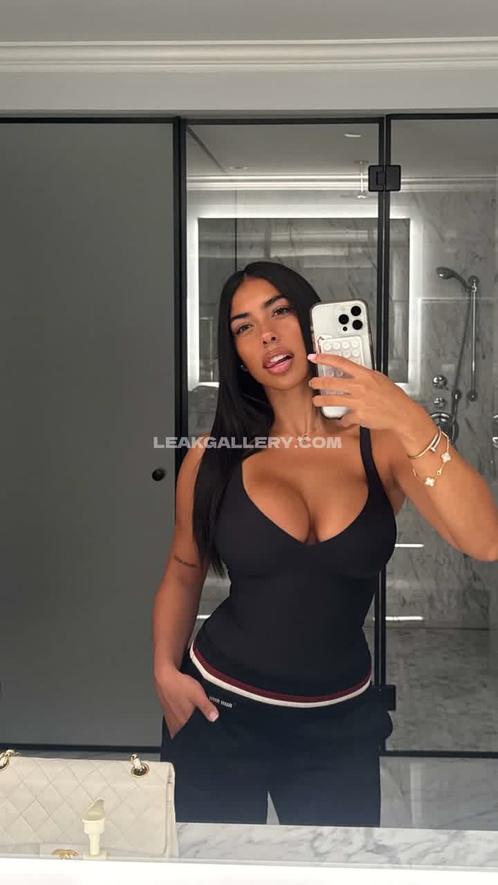 Myamills OnlyFans Nudi in Esclusiva Trapela #9901022