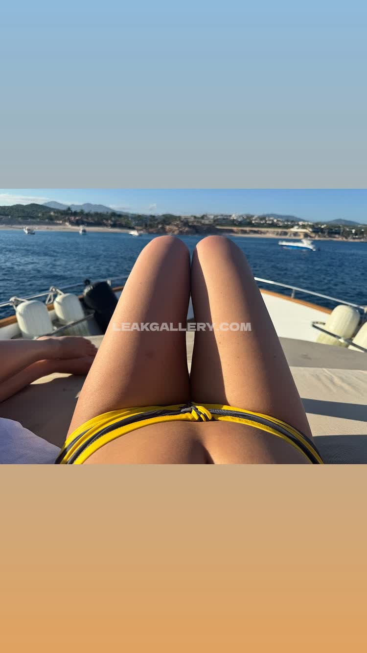Myfavoritewants / sarabellaharriss / sexiisariii777 Exclusive Leaked Nude OnlyFans #9494783
