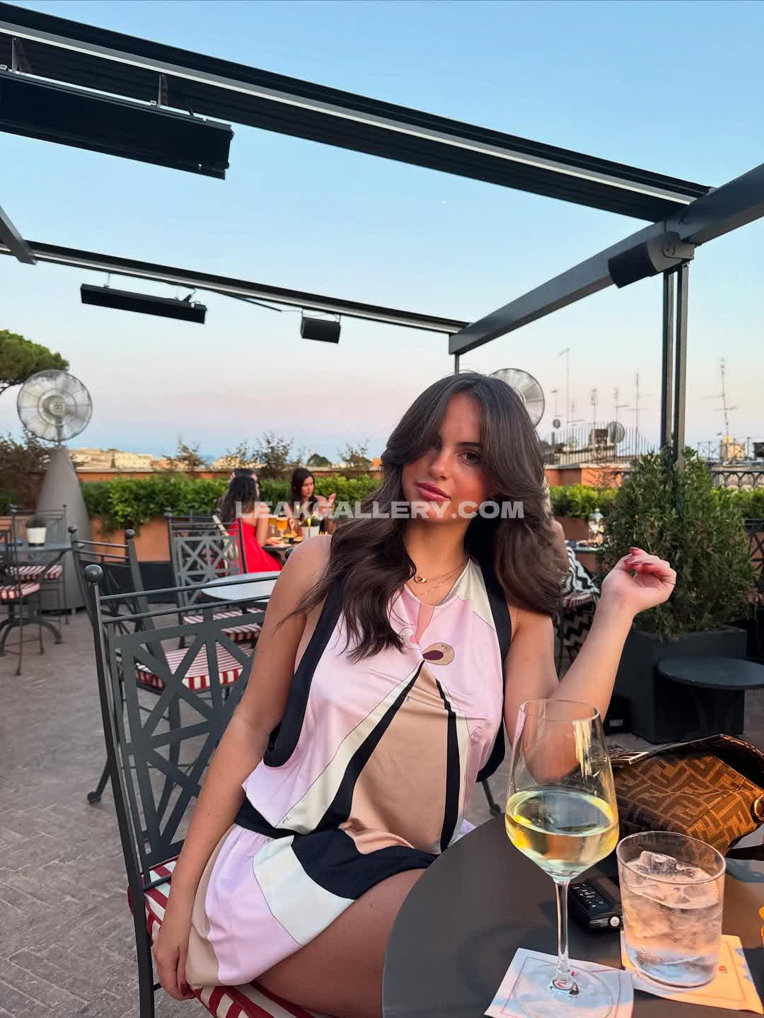 Myfavoritewants / sarabellaharriss / sexiisariii777 Exclusive Leaked Nude OnlyFans #9373355
