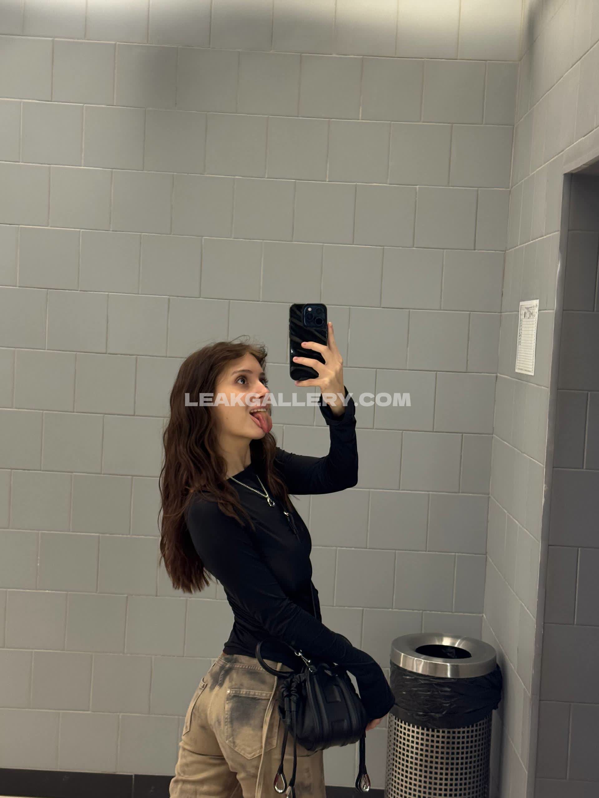 Ne_bobriha / i_am_bobriha Exclusive Leaked Nude Onlyfans #9408297