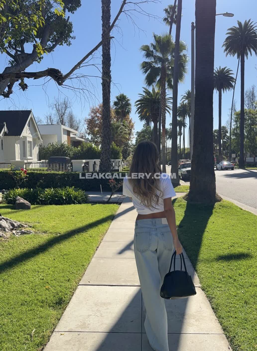 Nicolacavanis Exclusive Leaked Nude OnlyFans #9957428
