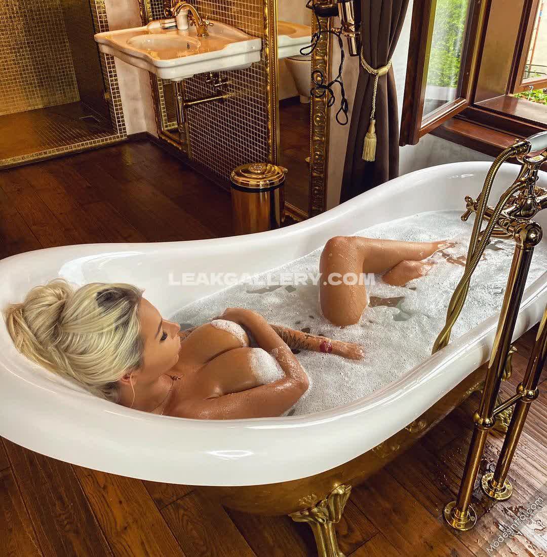Nikarihova Exclusive Leaked Nude OnlyFans #10793790