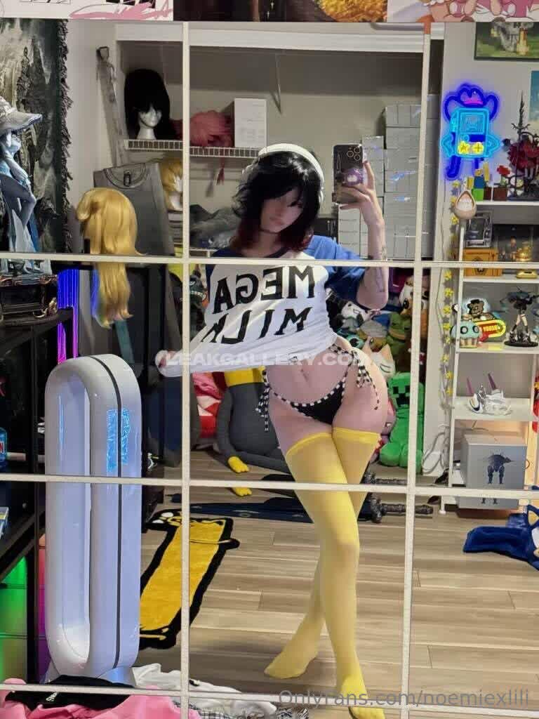 Noemiexlili / noemixlili Exclusive Leaked Nude OnlyFans #9494211