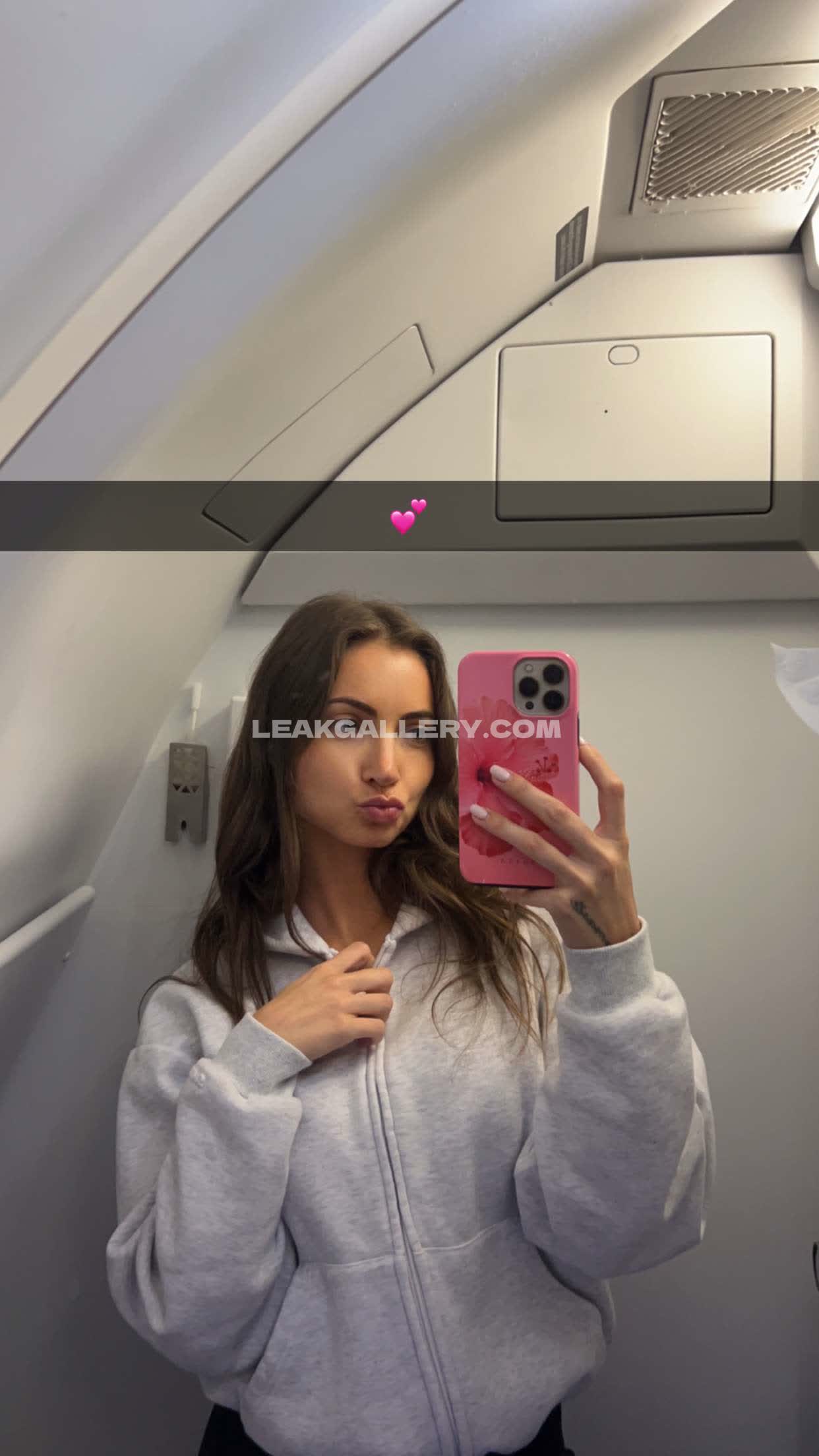 Officialannalouise Exclusive Leaked Nude OnlyFans #9435052