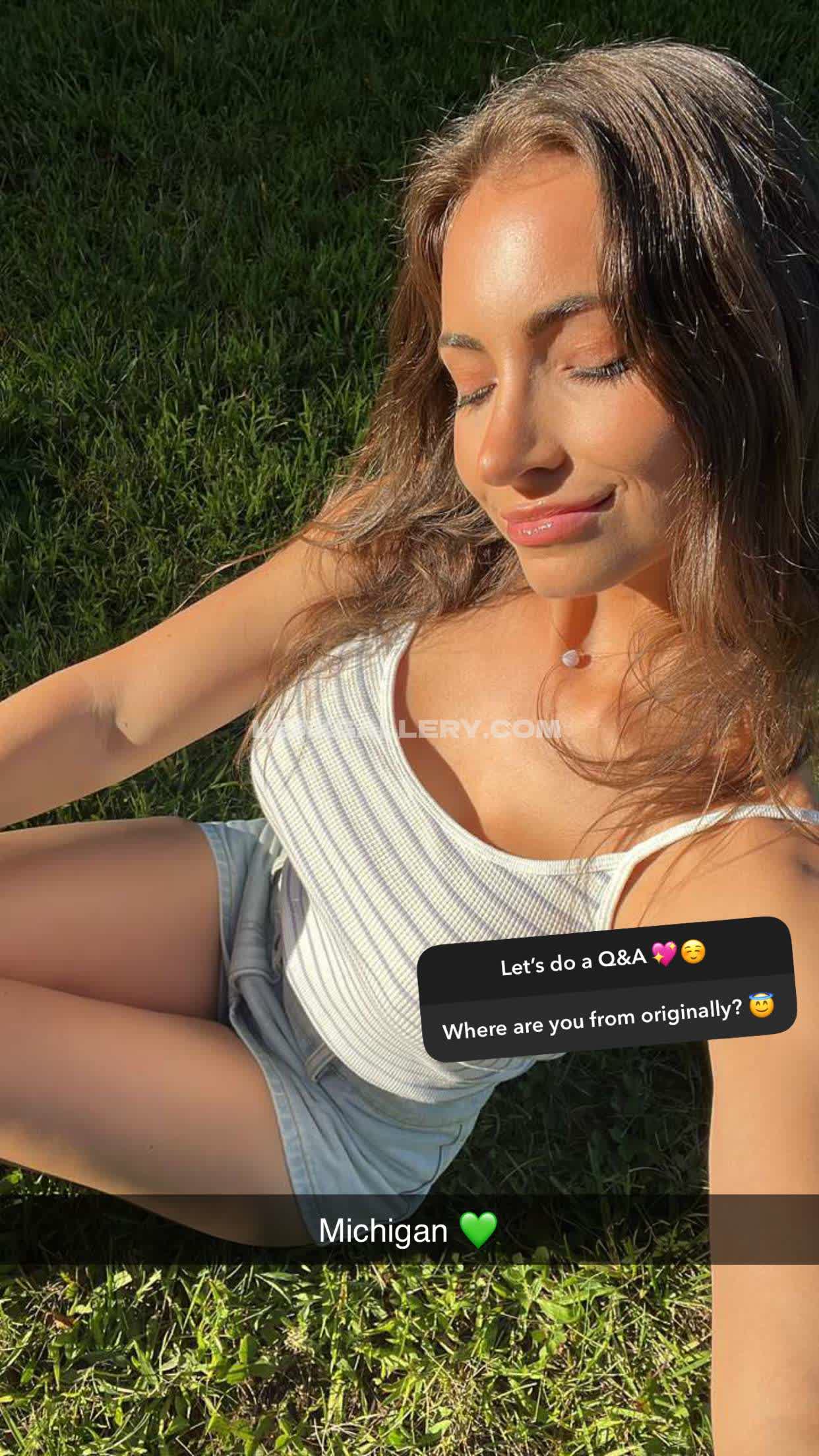 Officialannalouise Exclusive Leaked Nude OnlyFans #9434730