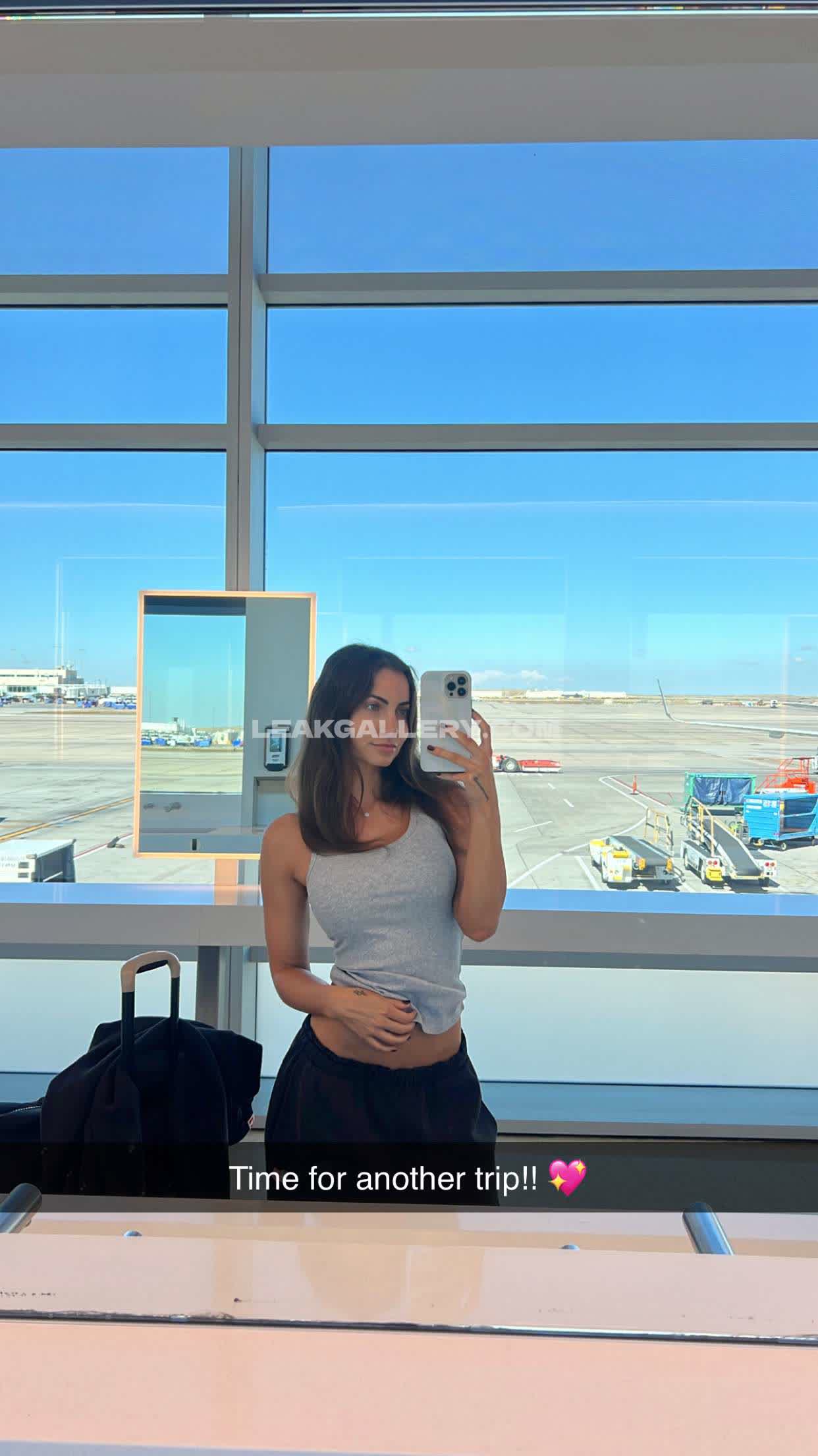 Officialannalouise Exclusive Leaked Nude OnlyFans #9436194