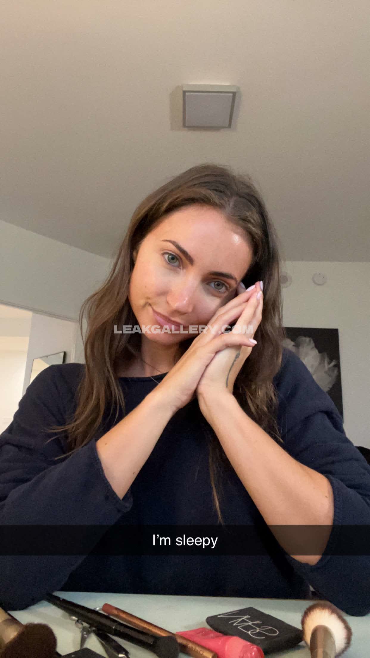 Officialannalouise Exclusive Leaked Nude OnlyFans #9434687