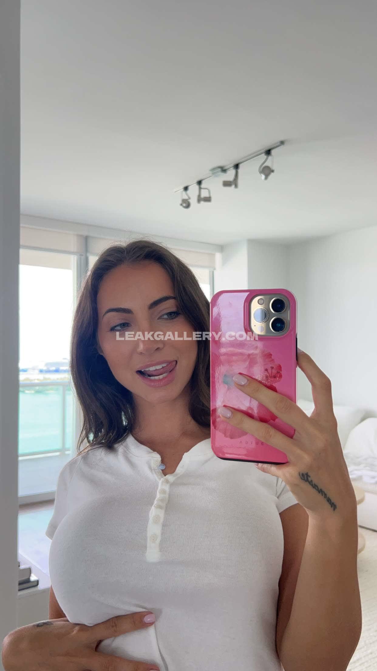 Officialannalouise Exclusive Leaked Nude OnlyFans #9435042