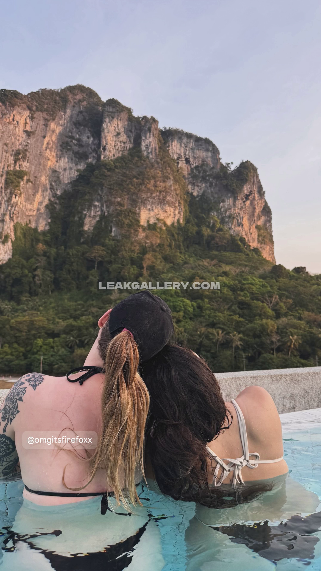 Omgitsfirefoxx Exclusive Leaked Nude OnlyFans #9844071
