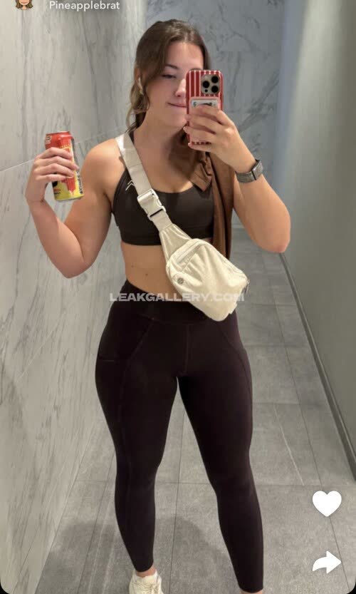 Pineapplebrat Exclusieve gelekte naaktcontent van OnlyFans #8826490