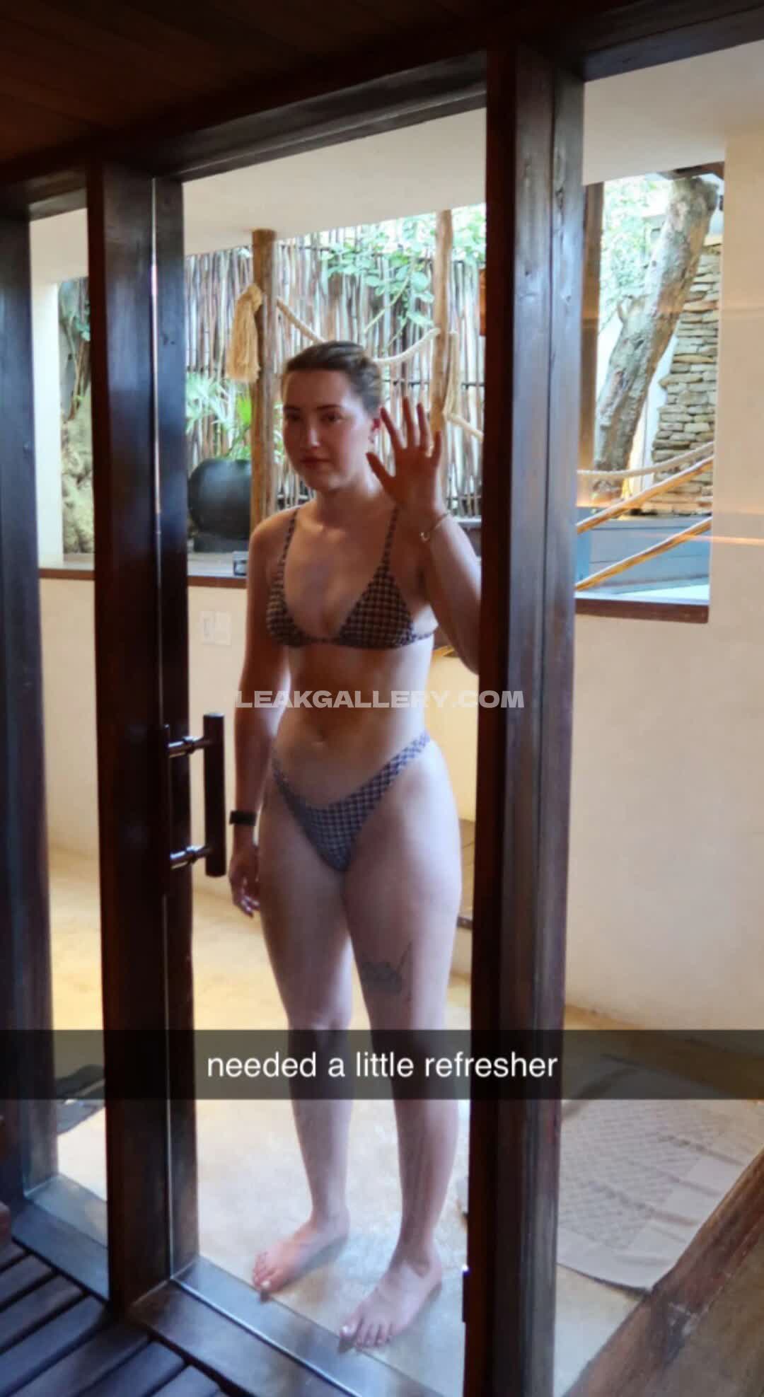 Pineapplebrat Exclusieve gelekte naaktcontent van OnlyFans #9931591