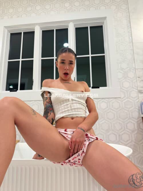 Queenkalinxxx / queenkalin Exclusive Leaked Nude Onlyfans #10539398
