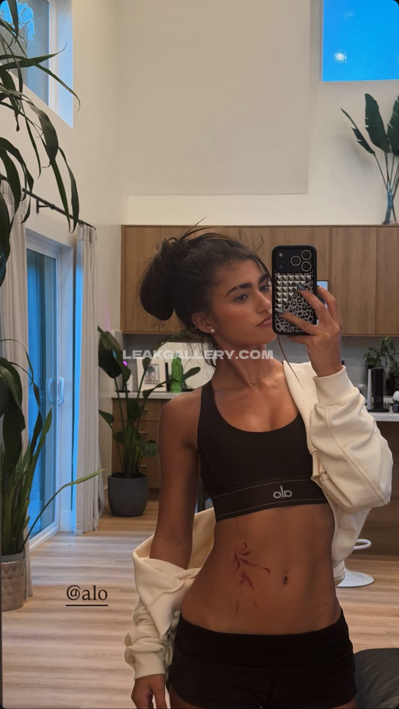 Raynavallandingham Exclusive Leaked Nude OnlyFans #9915056