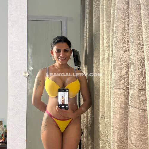 Resminair / resmi_r_nair OnlyFans Nudi in Esclusiva Trapela #10817994