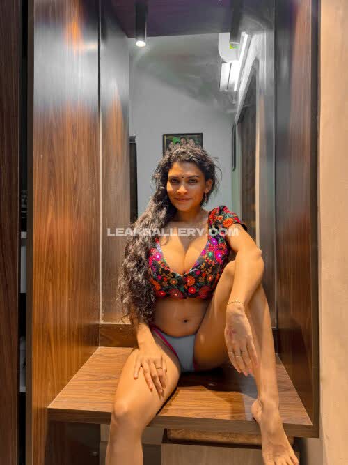 Resminair / resmi_r_nair Exklusiv geleakte Nacktbilder von OnlyFans #10823076