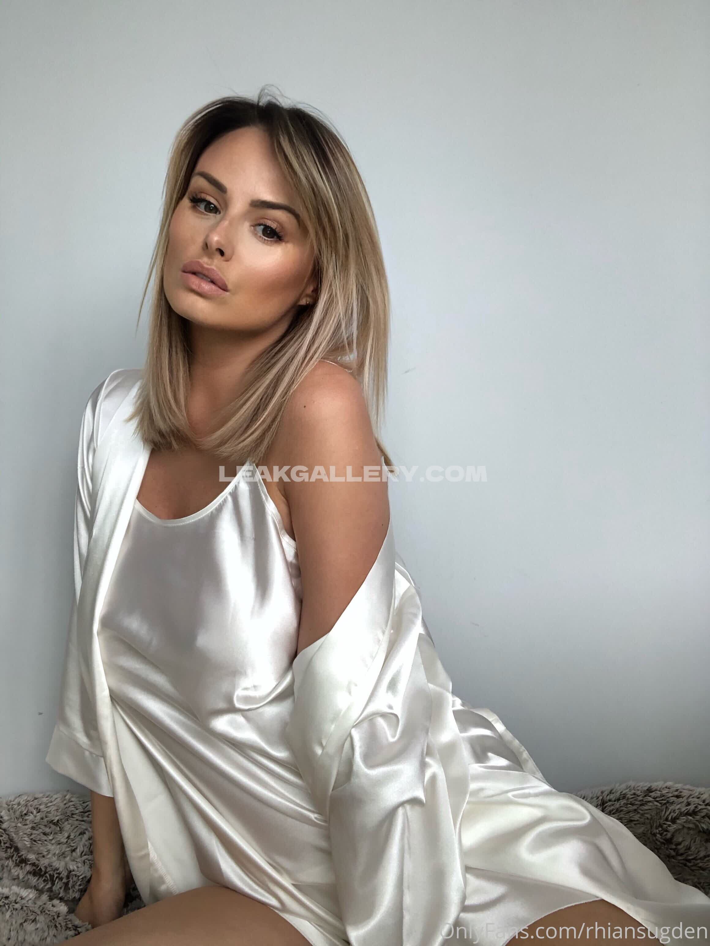 Rhiansugden Exclusive Leaked Nude OnlyFans #9712099