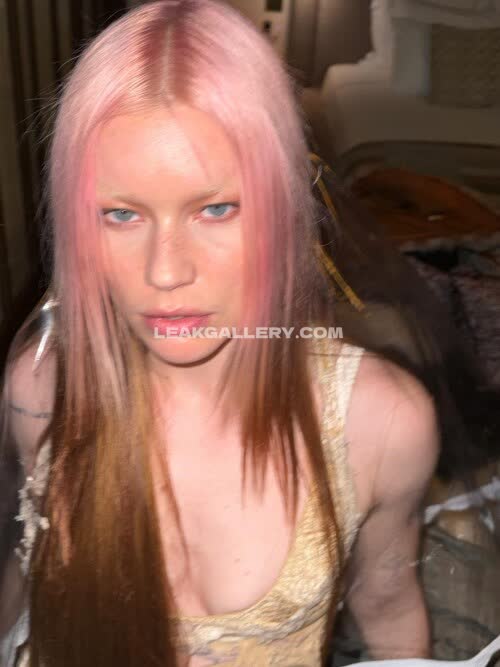Rhianteasdale Exclusive Leaked Nude OnlyFans #10920427
