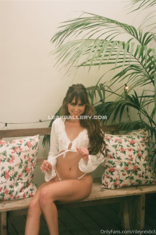 Rieleyreidx3 / rileyreidx3 Exclusive Leaked Nude OnlyFans #10757764