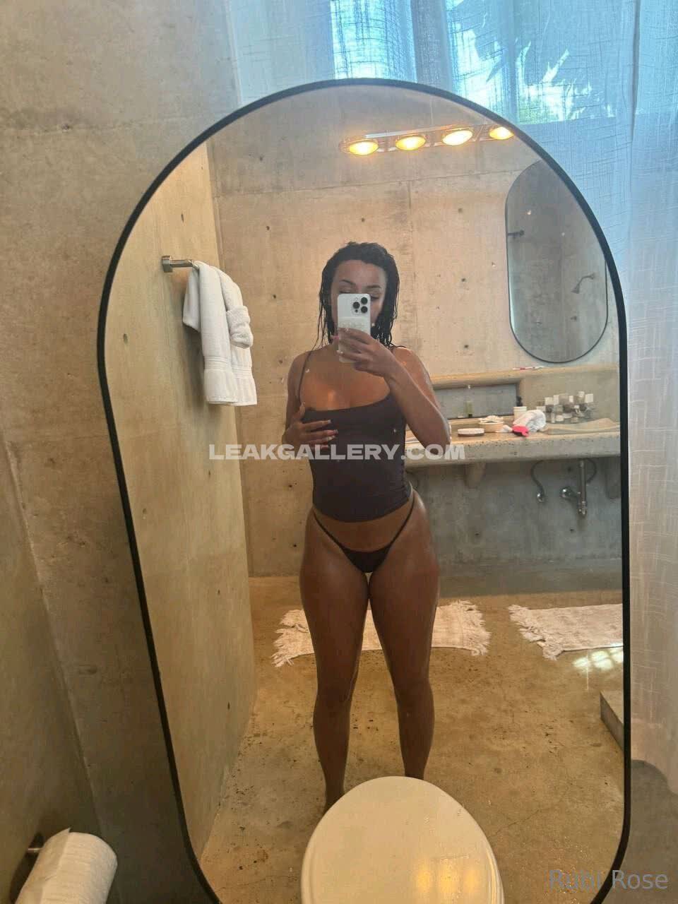 Rubirose Exclusive Leaked Nude OnlyFans #9679135