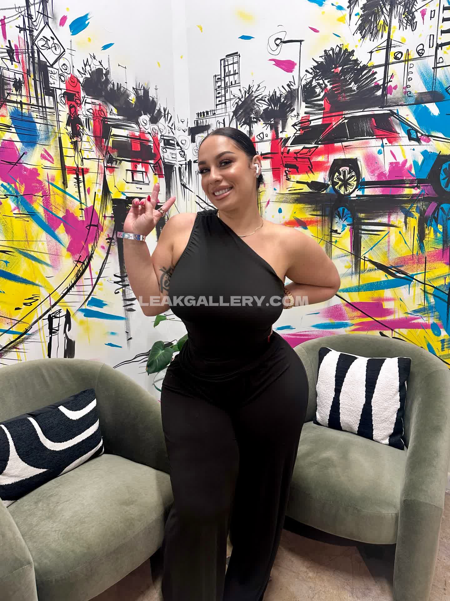 Selenecastle Exclusive Leaked Nude OnlyFans #9112520