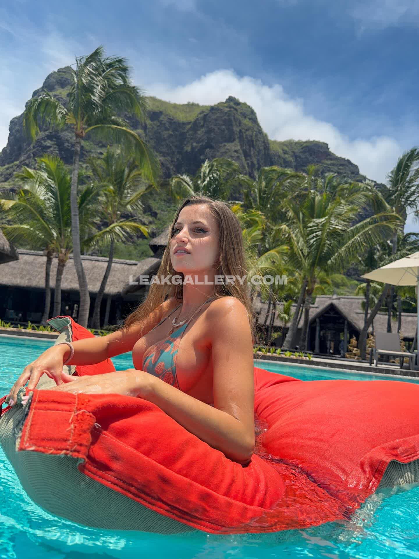 Siriaamendola Exclusive Leaked Nude OnlyFans #9585768