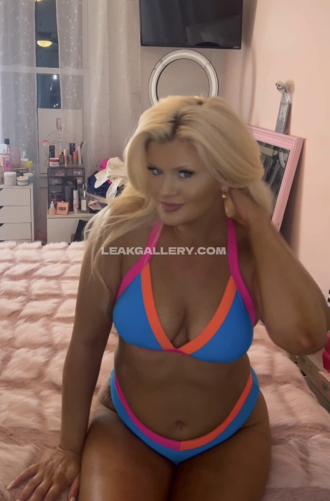 Stephycarmen Exclusive Leaked Nude OnlyFans #9582502