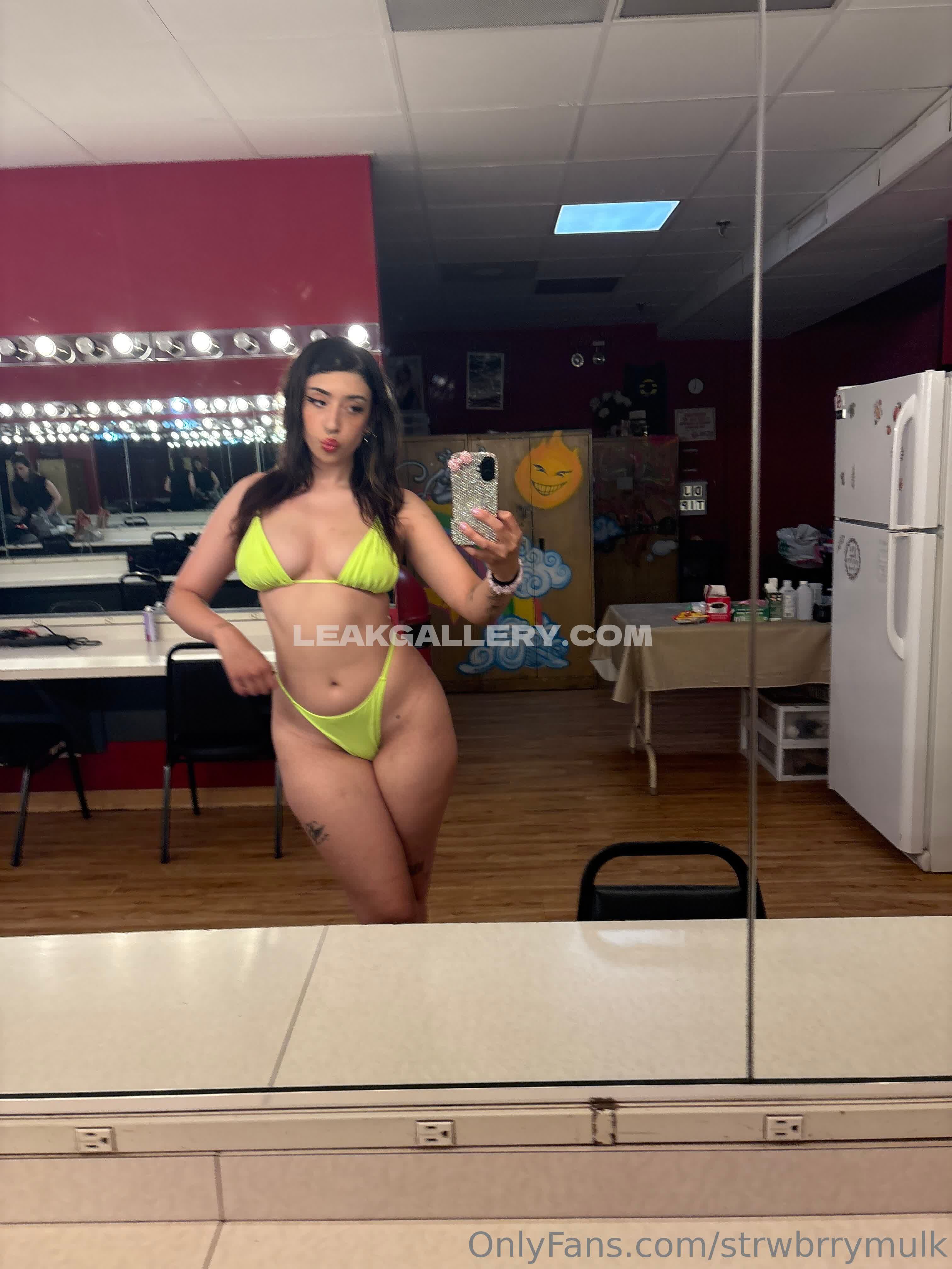 Strawberrymilk Exclusive Leaked Nude OnlyFans #9122759