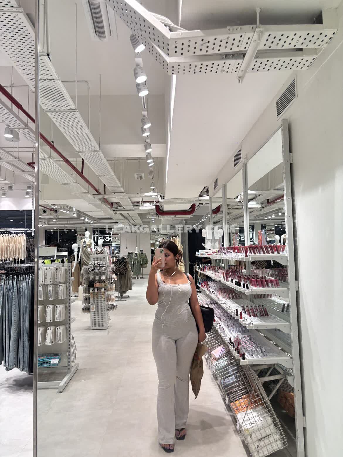 Suramyapandiya / lavanyapandiya Exclusive Leaked Nude OnlyFans #9545368