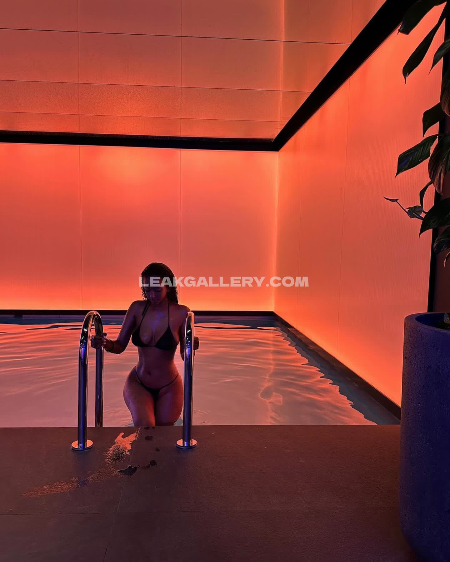 Suziemicael Exclusive Leaked Nude OnlyFans #9887886