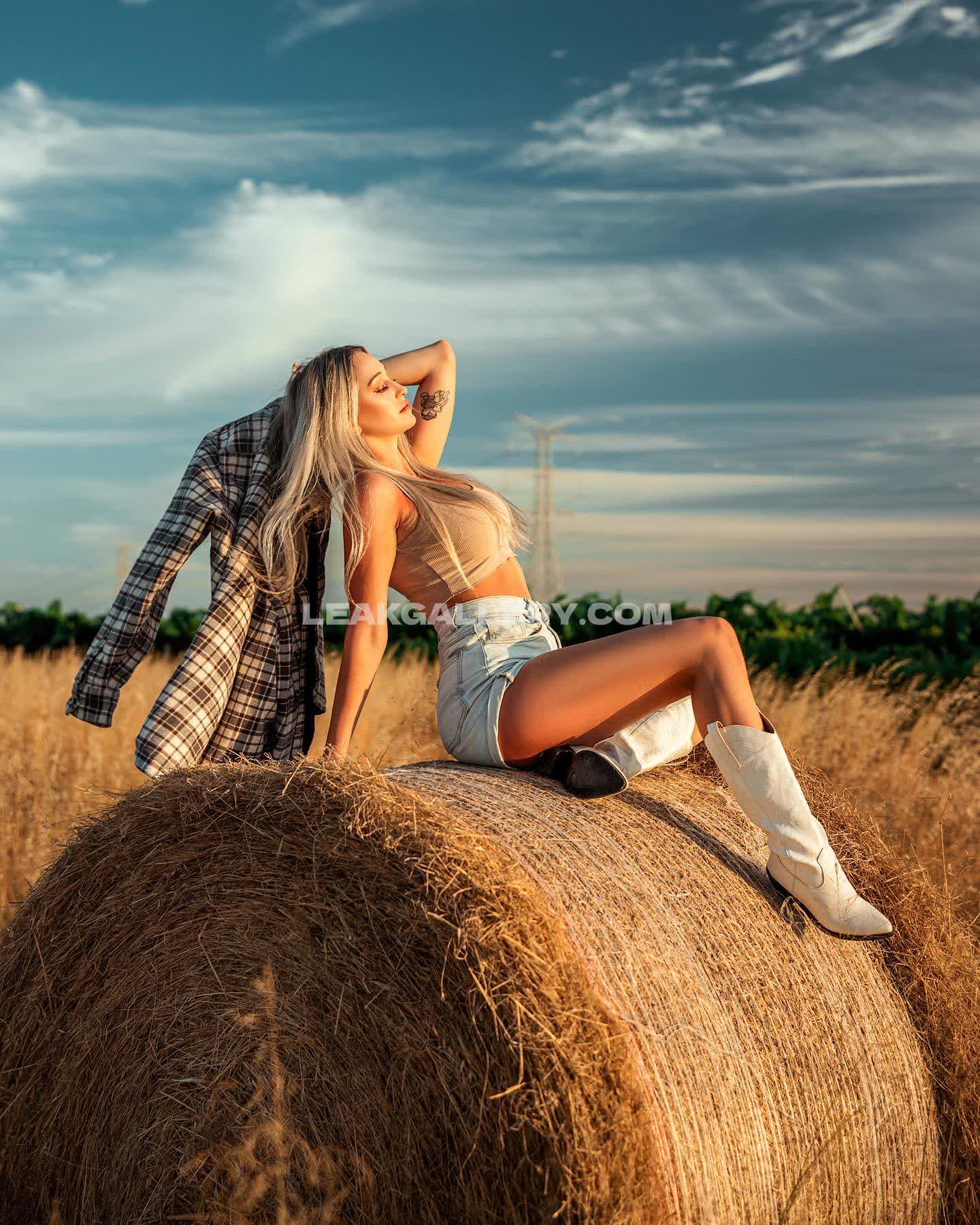 Tamaracostley Exclusive Leaked Nude OnlyFans #9891081