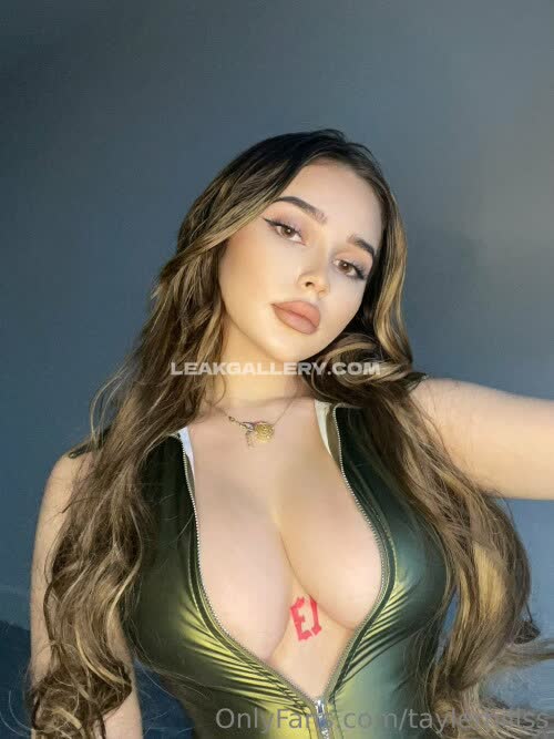 Taylerhillss Exclusive Leaked Nude OnlyFans #10546475