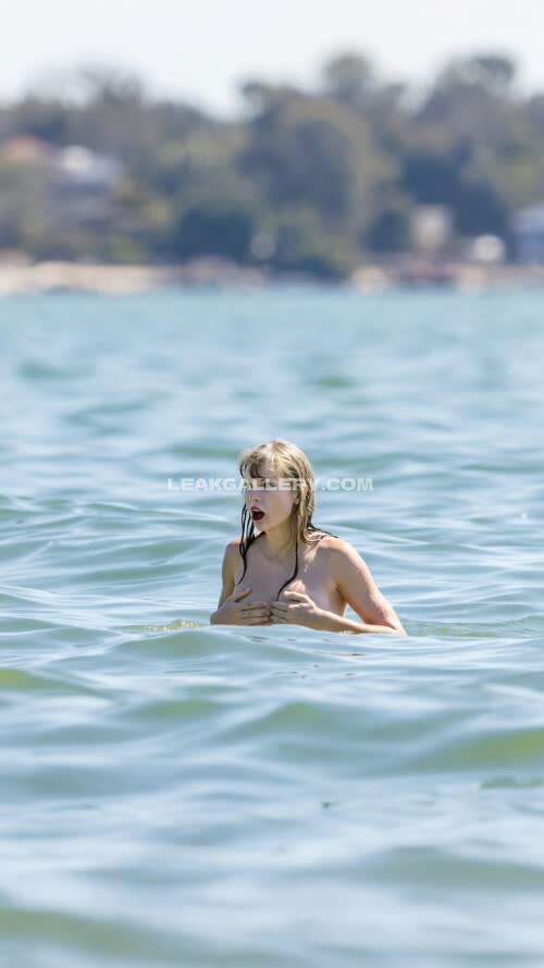 Taylorswift / shawtiee / taylorswift13 / _taylor_swift Exclusive Leaked Nude OnlyFans #10728936