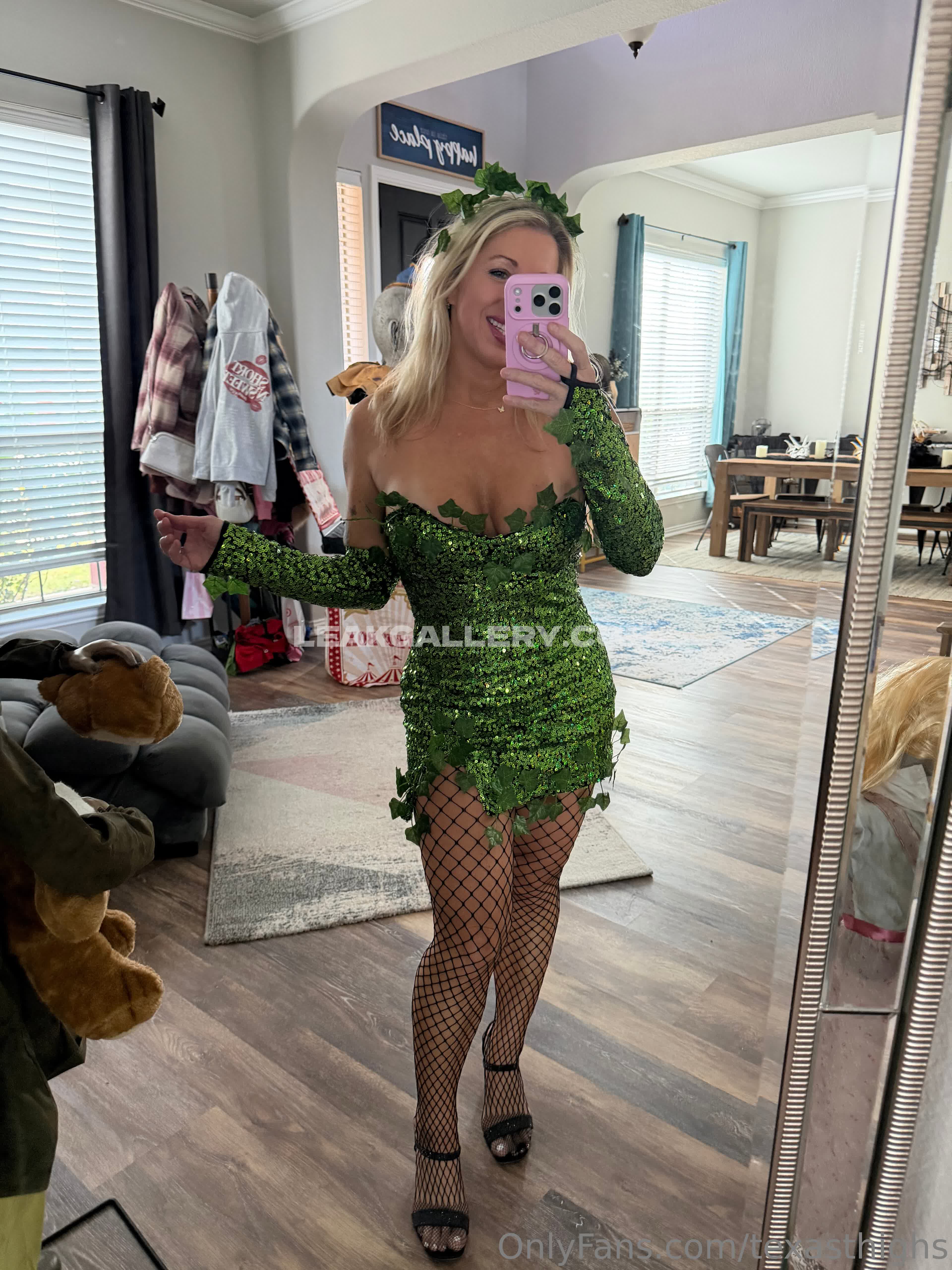 Texasthighs Exclusive Leaked Nude OnlyFans #8520405