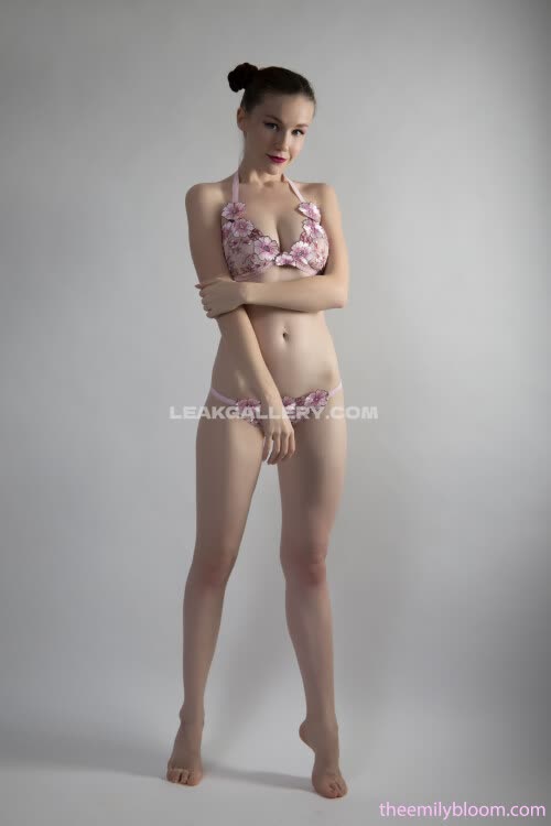 Theemilybloom Exclusive Leaked Nude OnlyFans #9890704