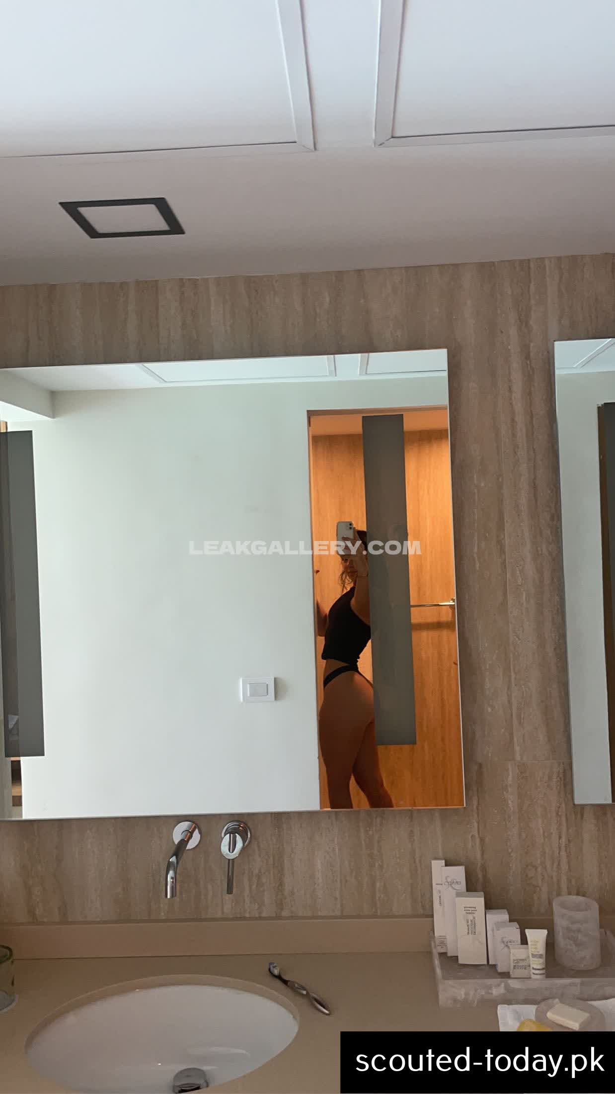 Thelizzyporter OnlyFans Nudi in Esclusiva Trapela #10141612