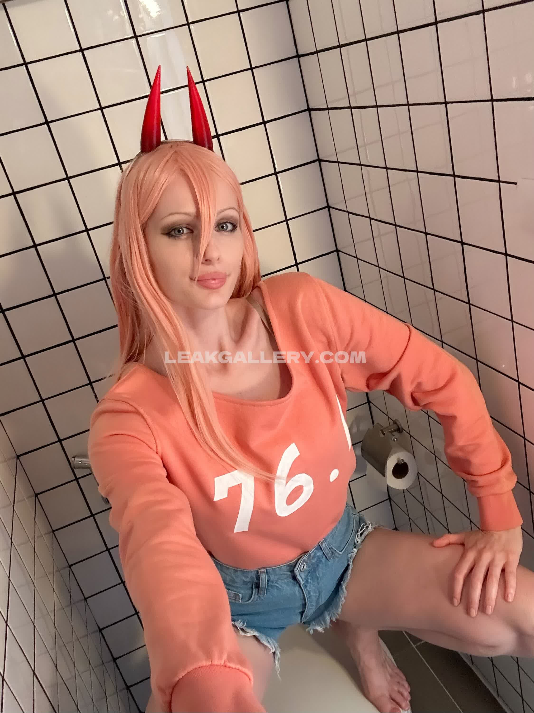 Tniwe Exclusive Leaked Nude OnlyFans #8505801