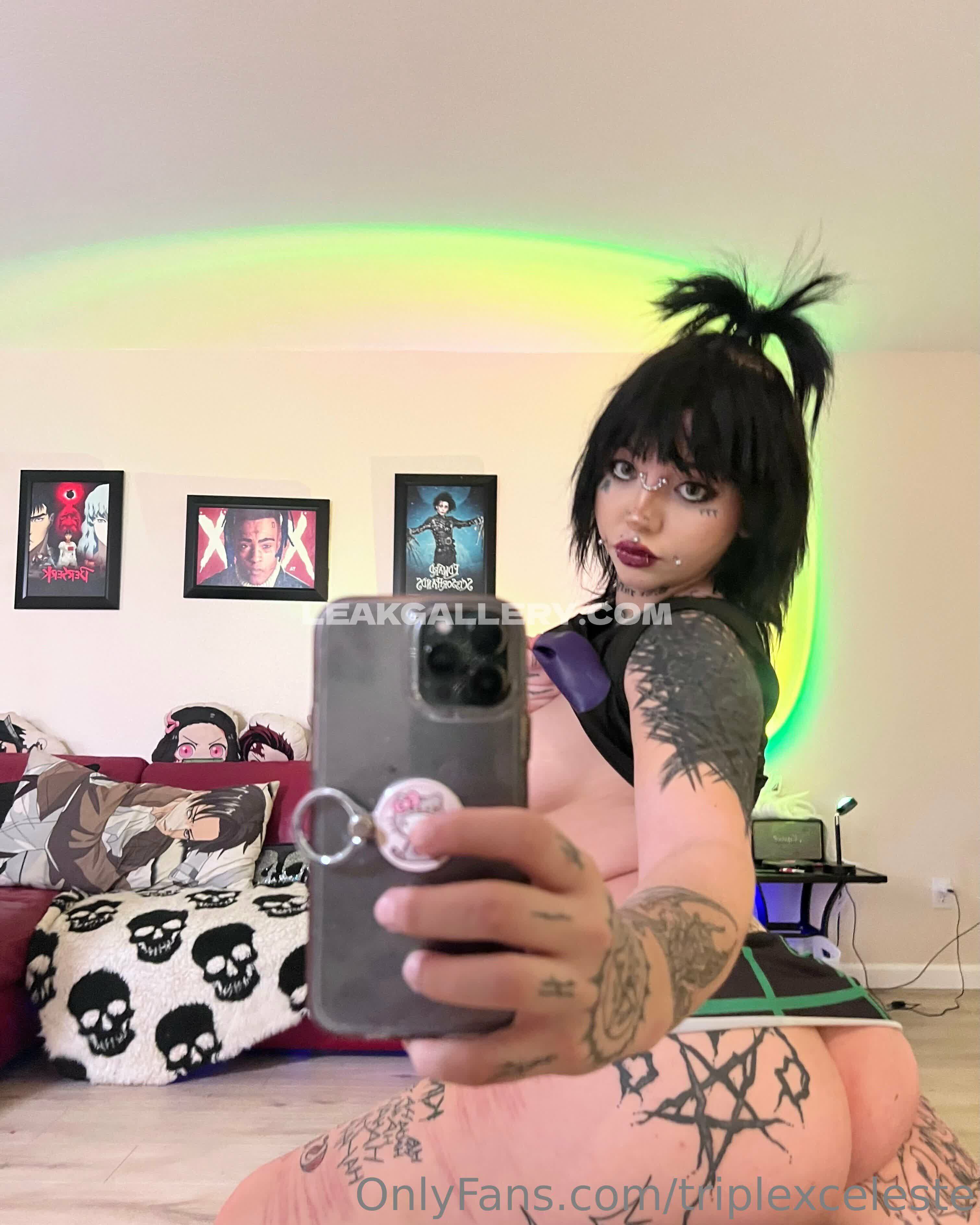 Triplexceleste / celeste_triplex Exklusiv geleakte Nacktbilder von OnlyFans #10844506