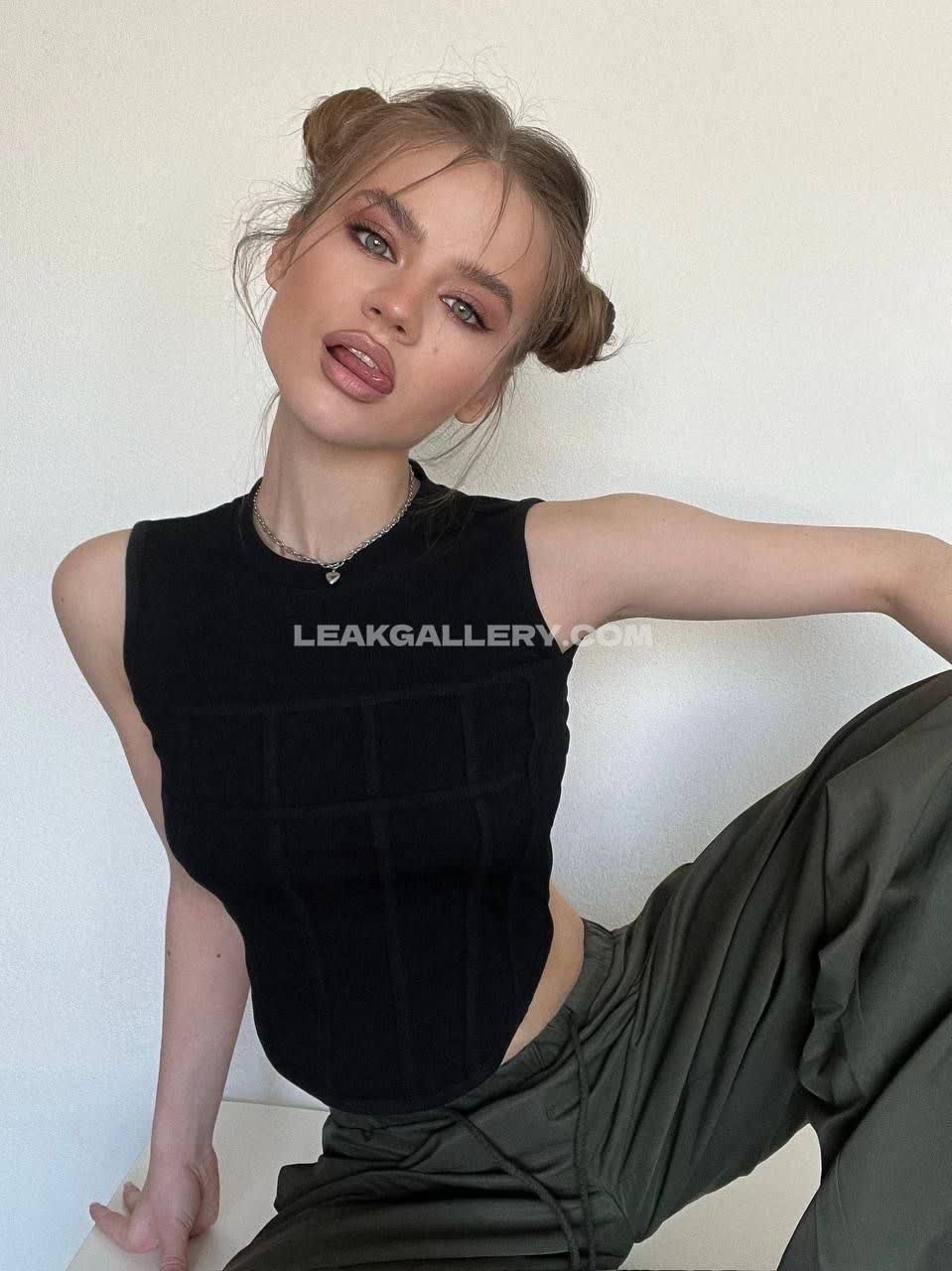 Verohanberg Exclusieve gelekte naaktcontent van OnlyFans #9507376