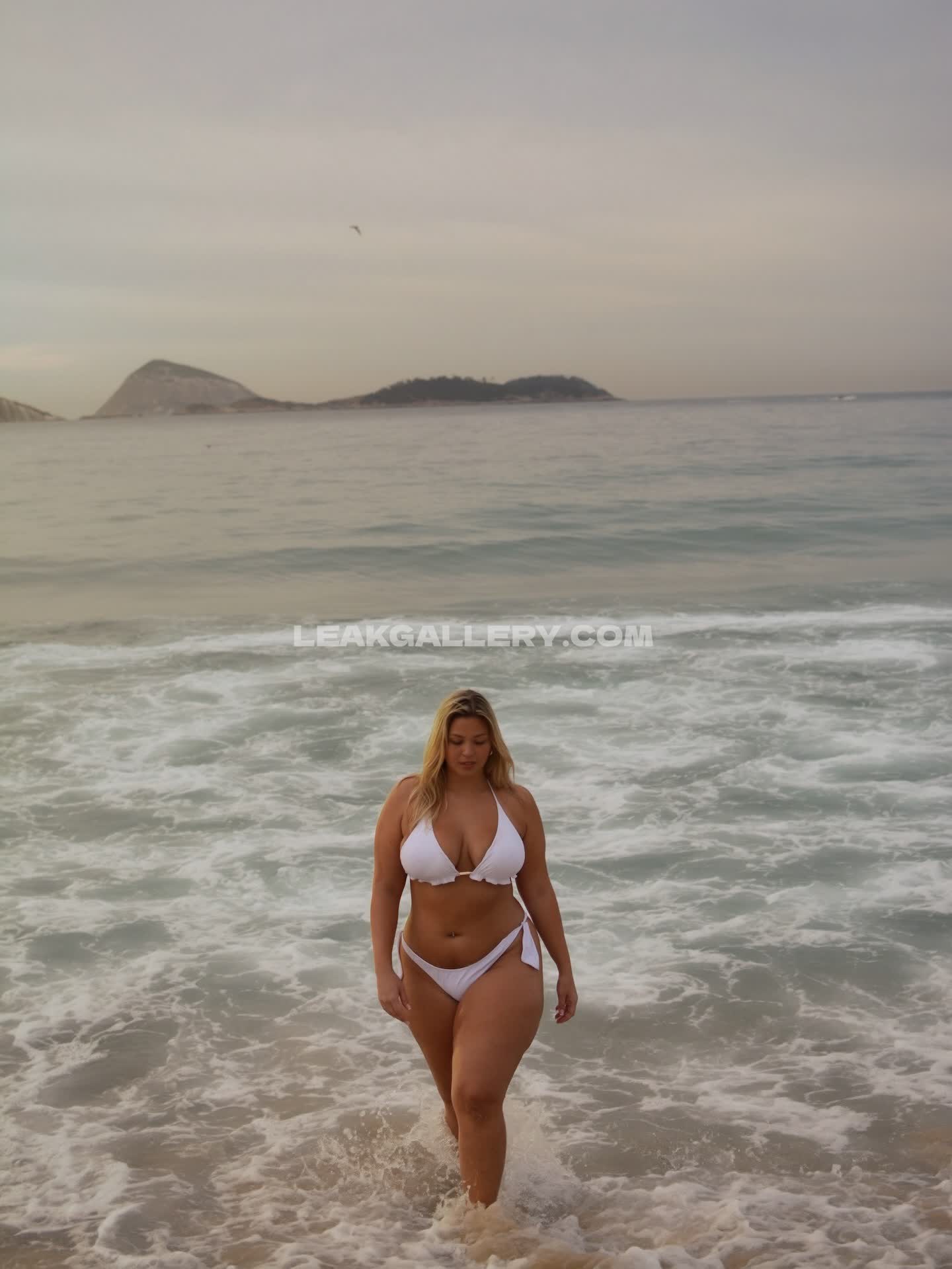 Vitoriaalmeiddaa Exclusive Leaked Nude OnlyFans #9919740